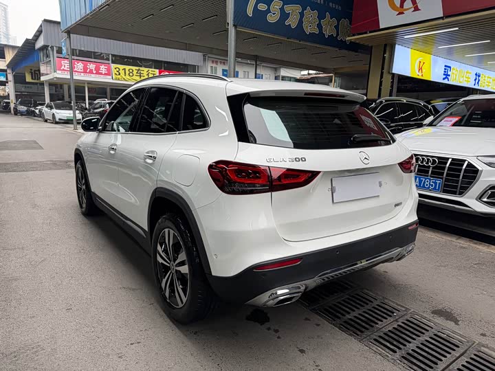 Фото 6 - Mercedes-Benz GLA-Class