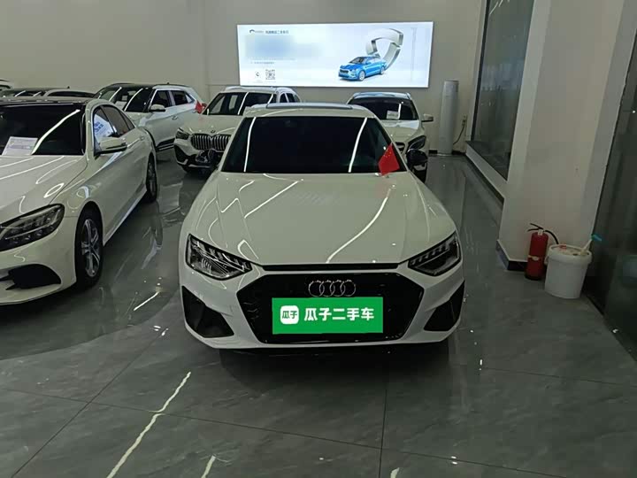 Фото 3 - Audi A4L