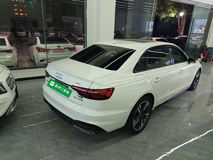 Фото 7 - Audi A4L