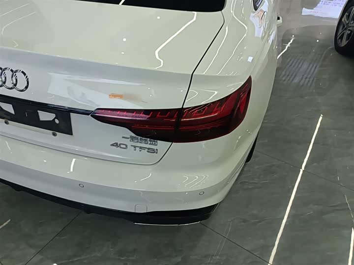 Фото 8 - Audi A4L