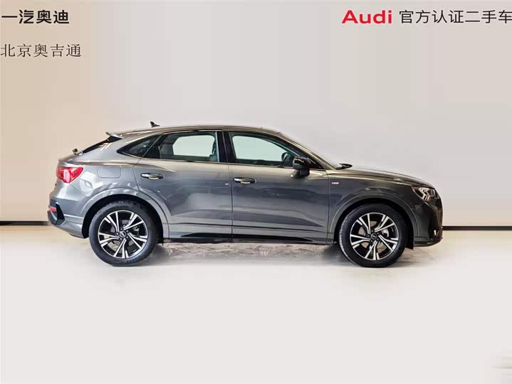 Фото 8 - Audi Q3 Sportback