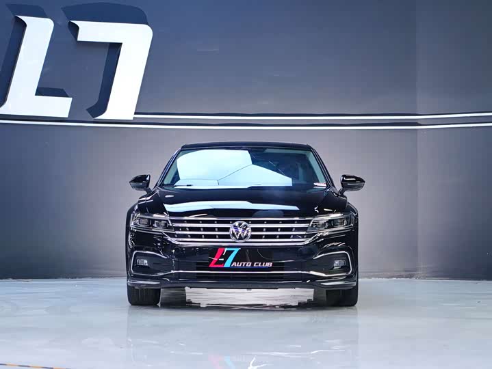 Фото 2 - Volkswagen Phideon