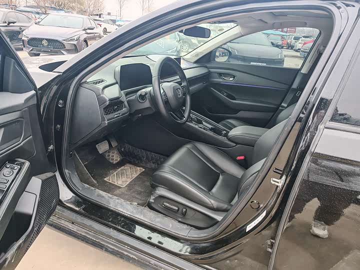 Фото 7 - Honda Accord