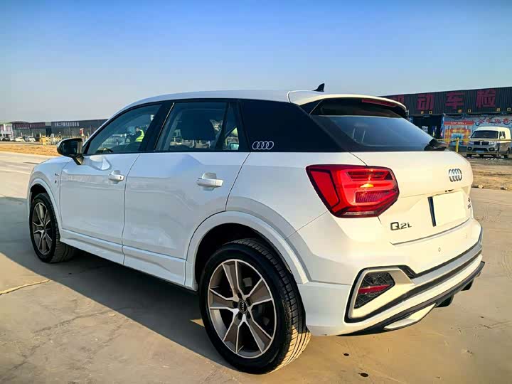 Фото 4 - Audi Q2L