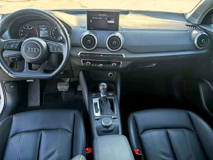 Фото 8 - Audi Q2L