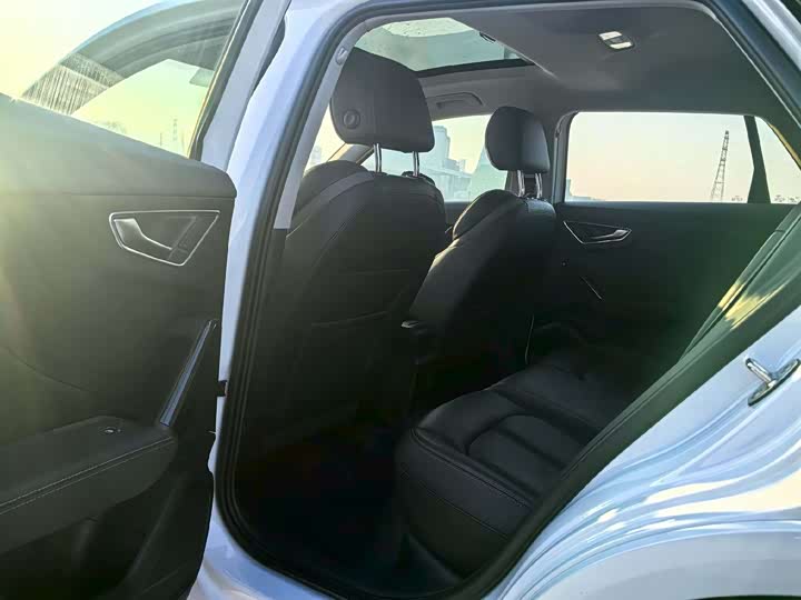 Фото 9 - Audi Q2L