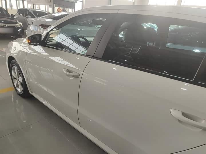 Фото 5 - Volkswagen Lavida