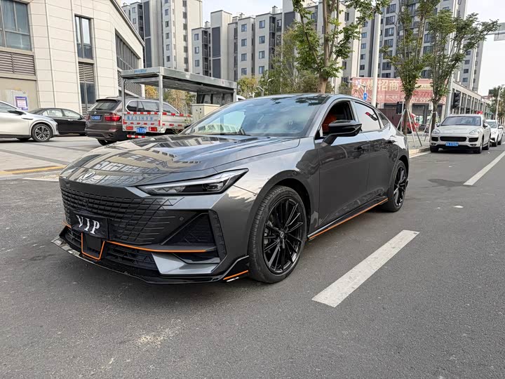 Фото 3 - Changan UNI-V