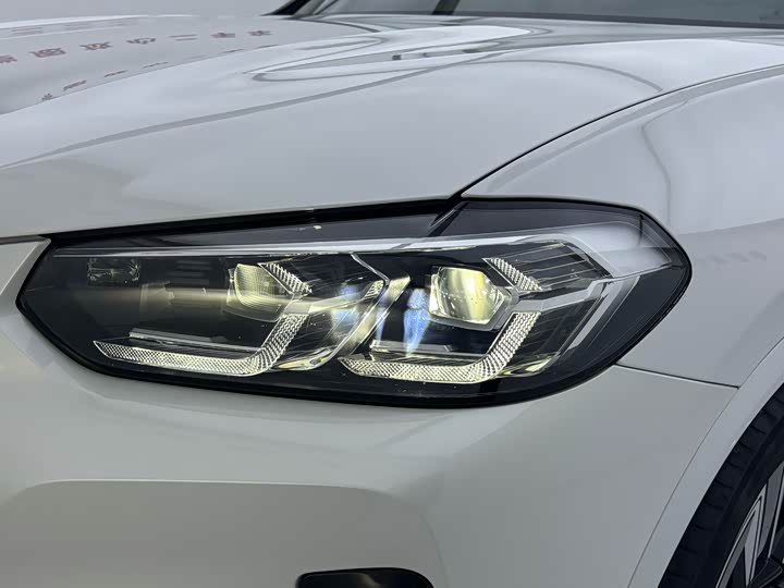 Фото 7 - BMW iX3