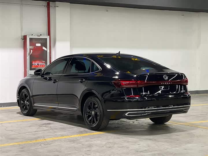 Фото 4 - Volkswagen Passat