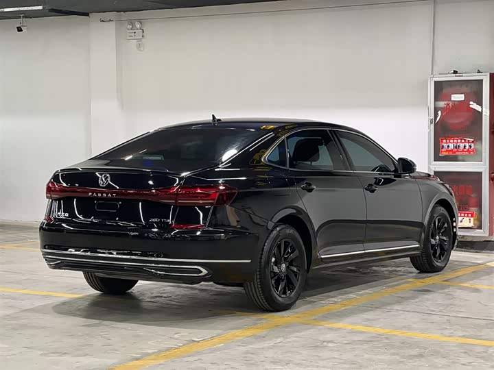 Фото 5 - Volkswagen Passat