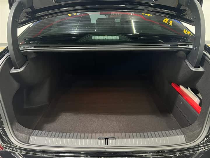 Фото 7 - Volkswagen Passat