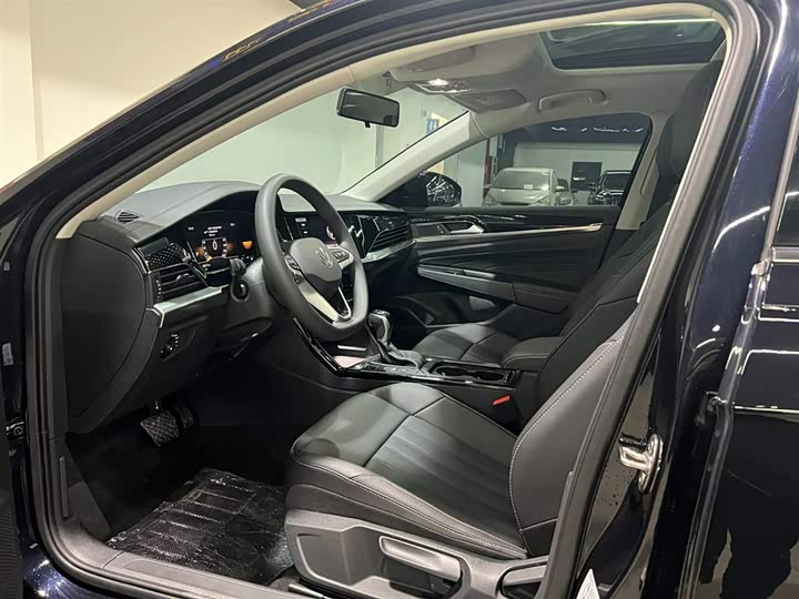 Фото 8 - Volkswagen Passat