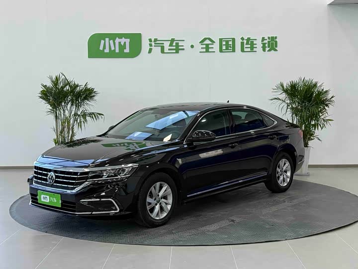 Фото 1 - Volkswagen Passat