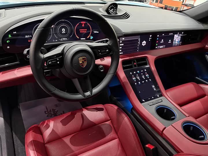 Фото 8 - Porsche Taycan