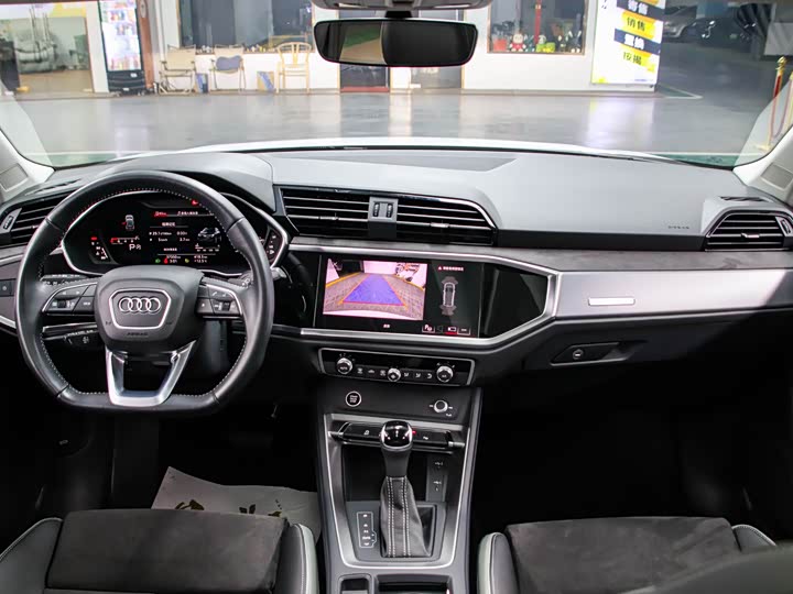 Фото 4 - Audi Q3