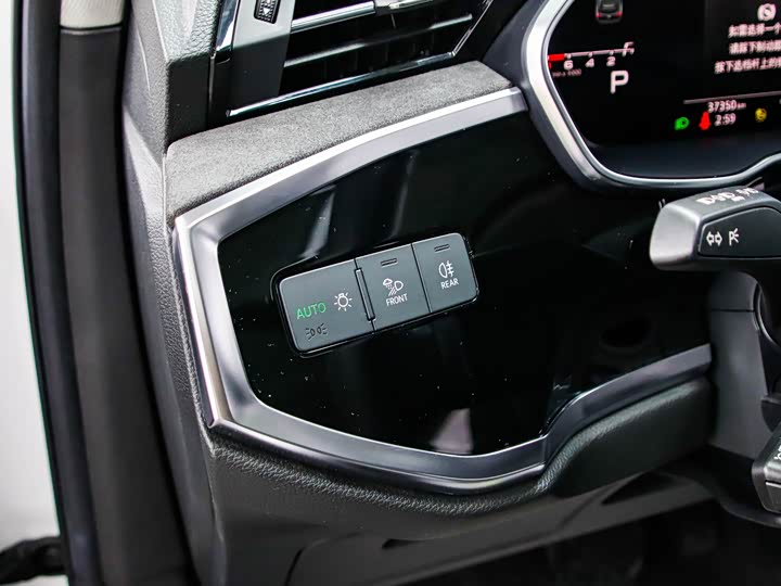 Фото 7 - Audi Q3