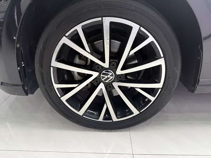 Фото 7 - Volkswagen Lavida