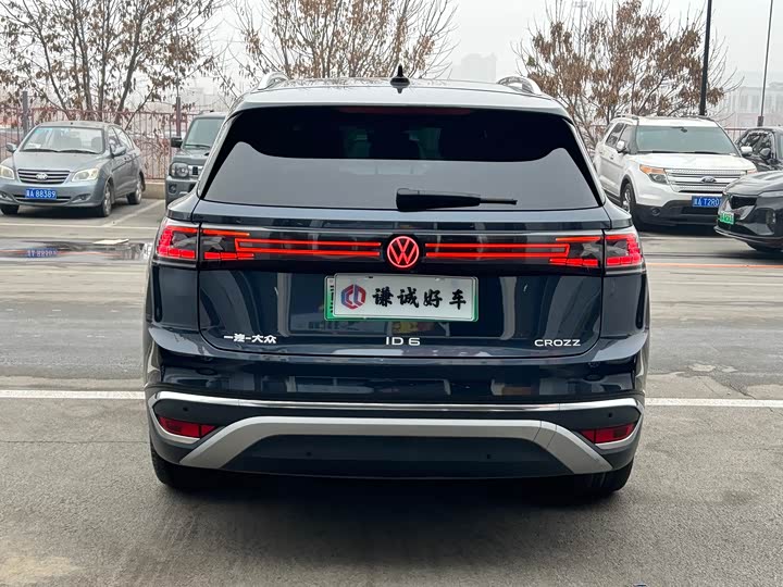 Фото 4 - Volkswagen ID.6 Crozz