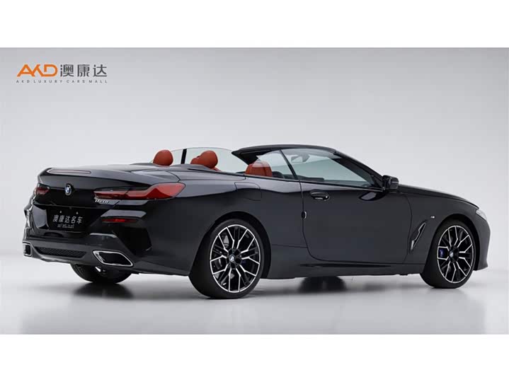 Фото 3 - BMW 8 Series