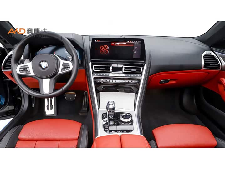 Фото 5 - BMW 8 Series