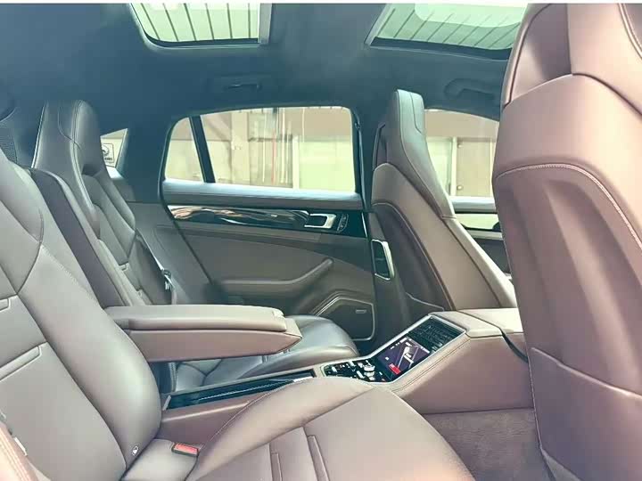 Фото 7 - Porsche Panamera