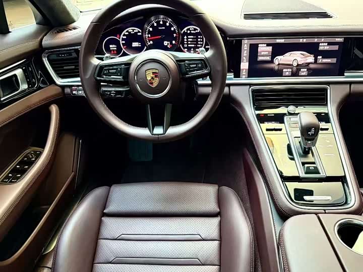 Фото 8 - Porsche Panamera