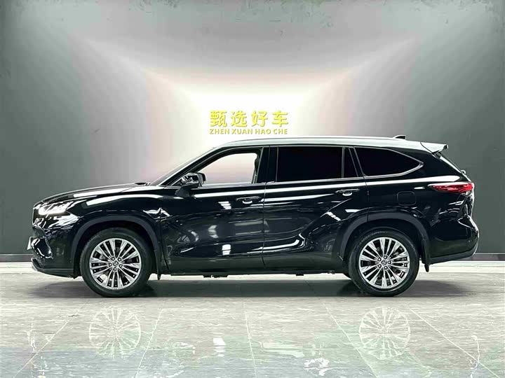 Фото 3 - Toyota Highlander