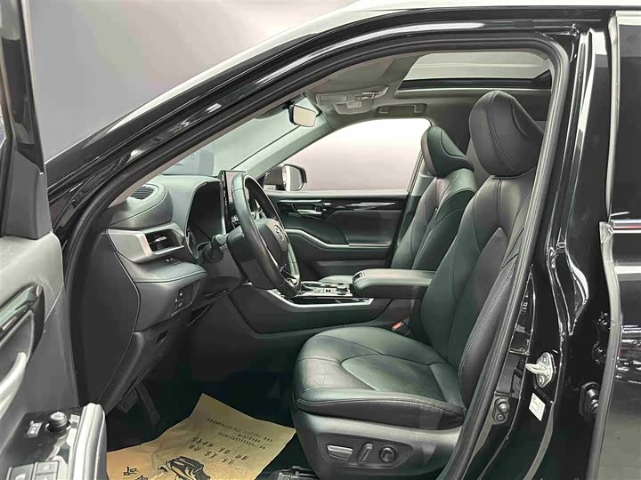 Фото 5 - Toyota Highlander