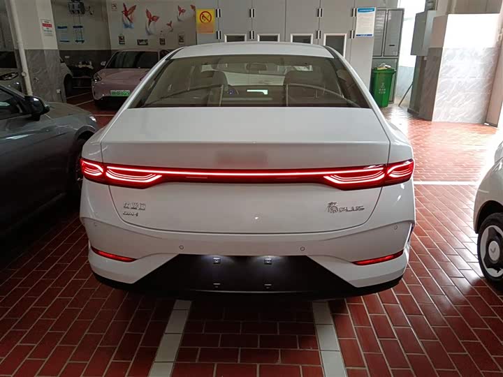 Фото 6 - BYD Qin Plus