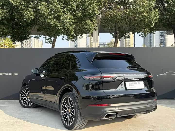 Фото 5 - Porsche Cayenne Hybrid