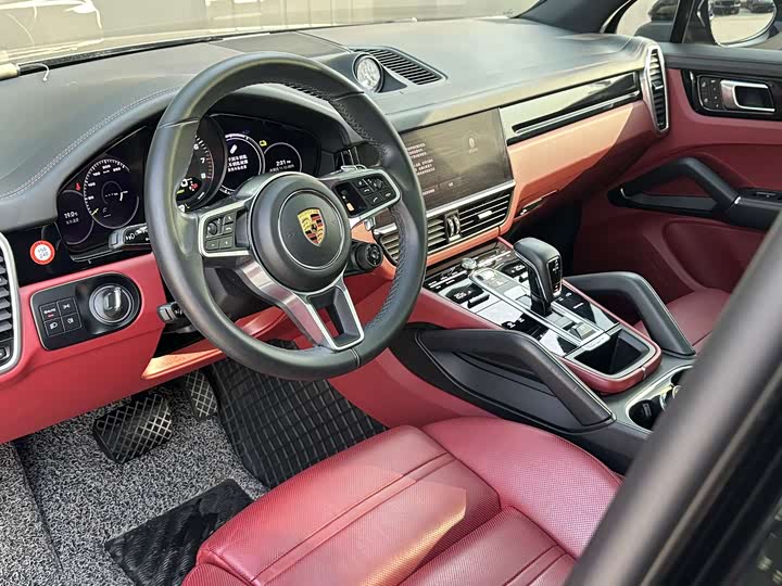 Фото 7 - Porsche Cayenne Hybrid