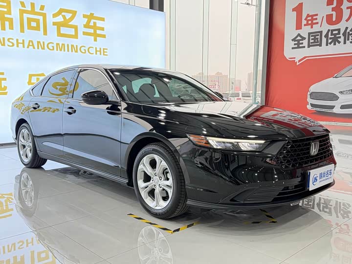 Фото 4 - Honda Accord