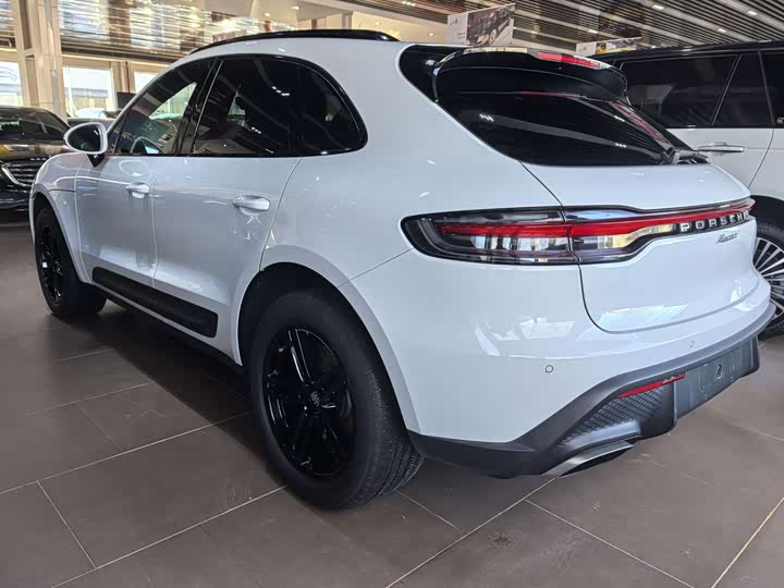 Фото 2 - Porsche Macan