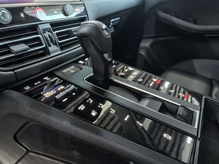 Фото 5 - Porsche Macan