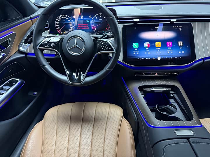 Фото 9 - Mercedes-Benz E-Class