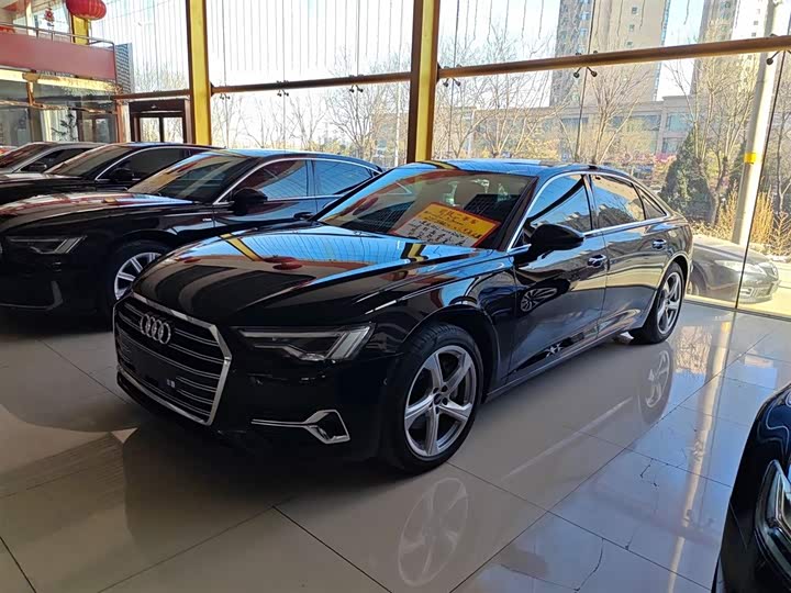 Фото 1 - Audi A6L