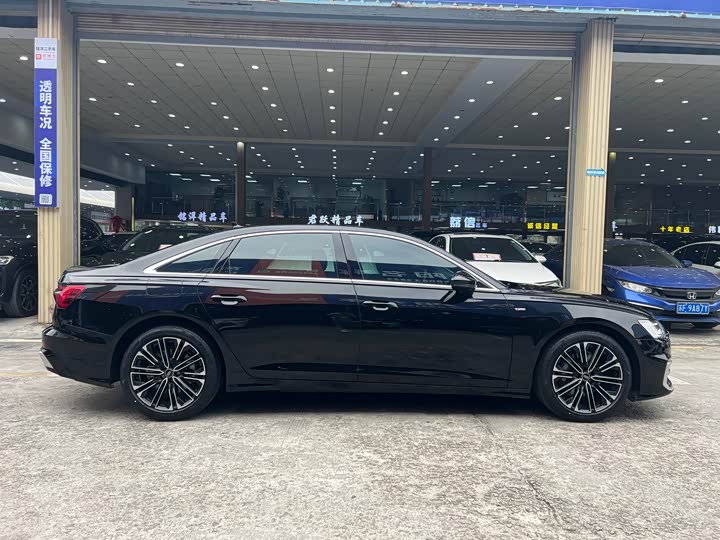 Фото 4 - Audi A6L