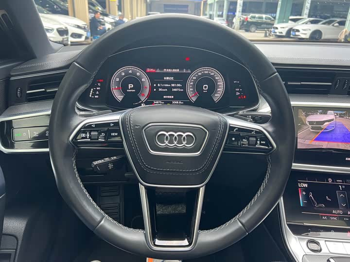 Фото 8 - Audi A6L