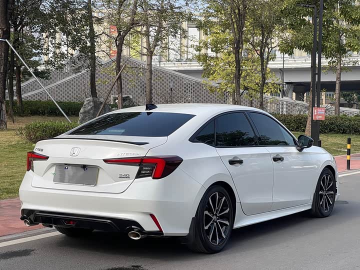 Фото 4 - Honda Integra