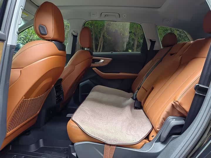 Фото 7 - Audi Q7