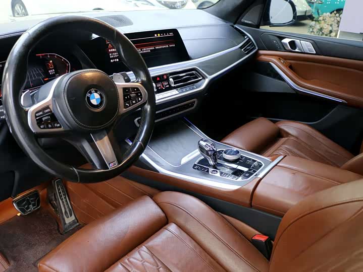 Фото 9 - BMW X7