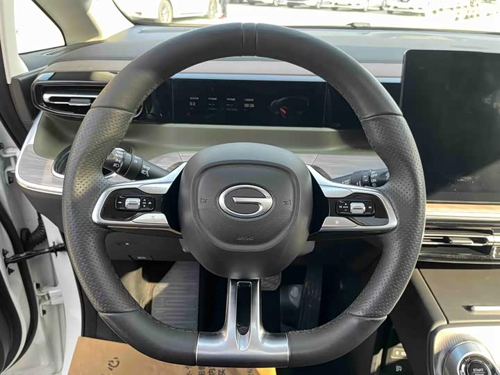 Фото 7 - GAC Trumpchi E8