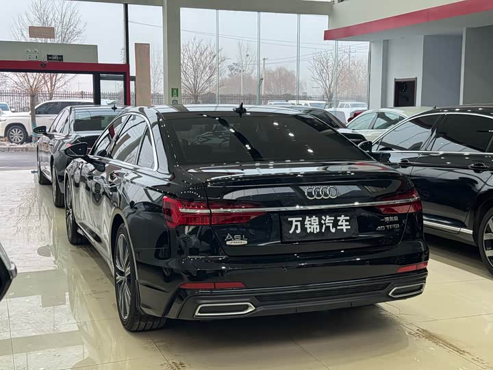 Фото 4 - Audi A6L