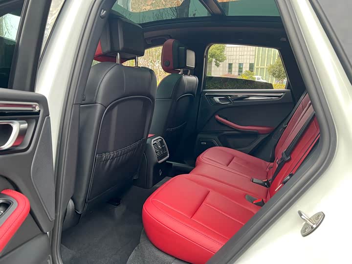 Фото 9 - Porsche Macan