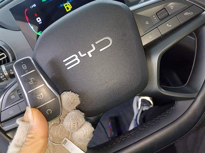 Фото 9 - BYD Sea Lion 05 DM-i Hybrid