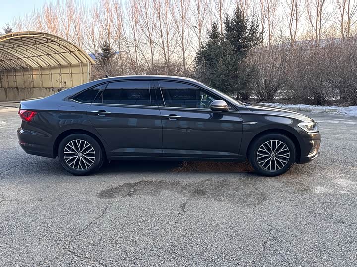 Фото 4 - Volkswagen Sagitar L