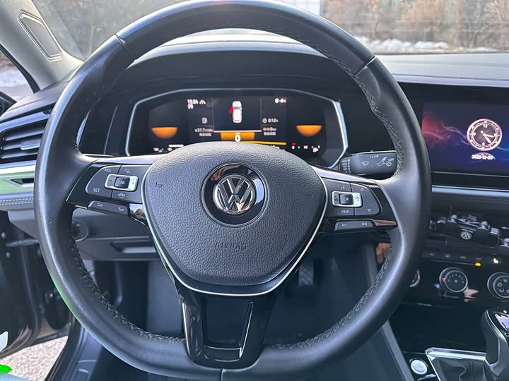 Фото 9 - Volkswagen Sagitar L