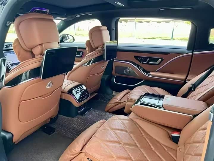 Фото 7 - Mercedes-Benz Maybach S-Class