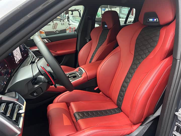 Фото 9 - BMW X6 M